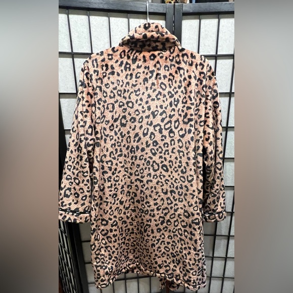 DKNY Leopard Robe - Size Large - Picture 3 of 4